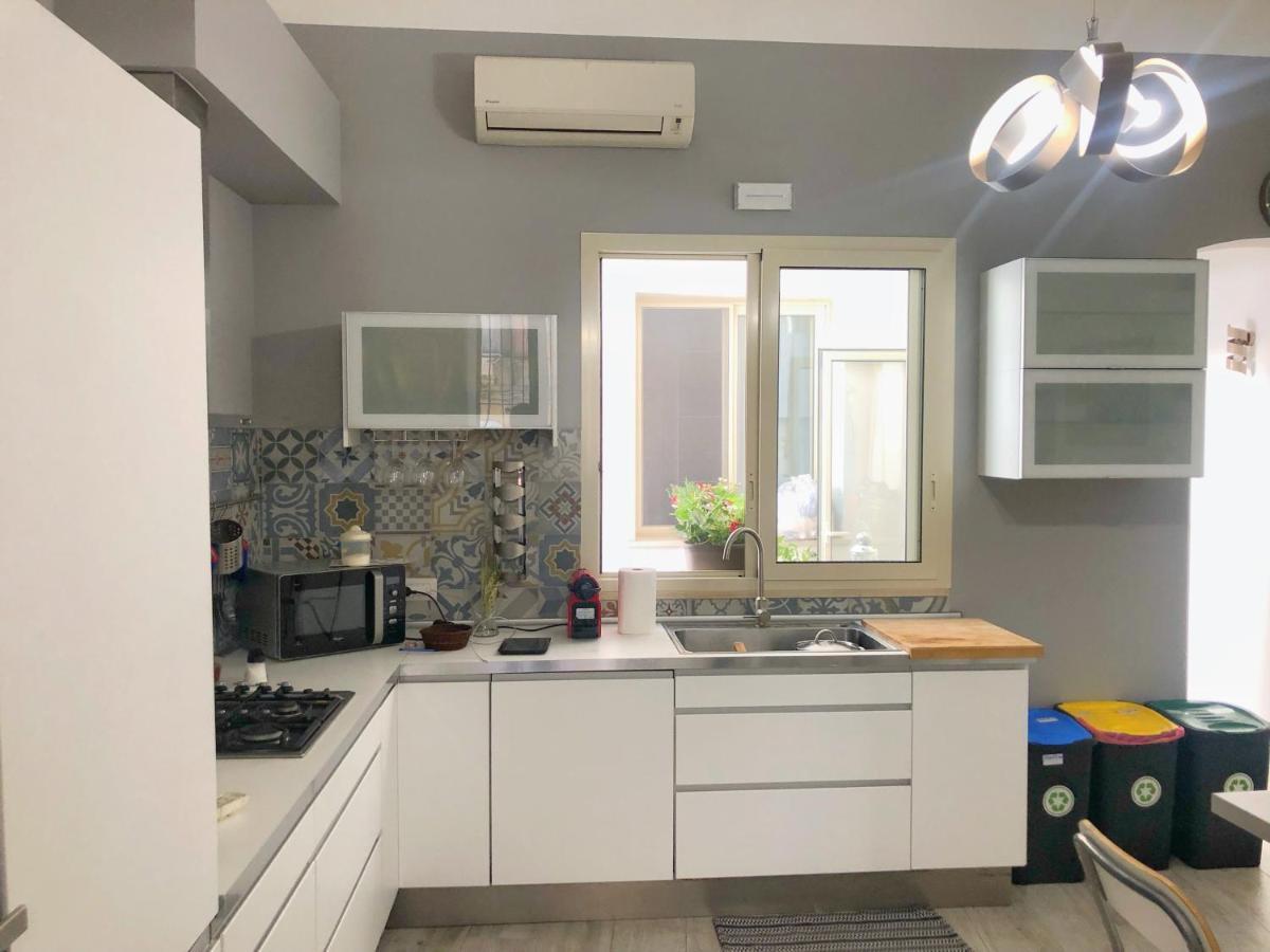 Apartment Alfonzetti-5 Min Walk To Central Train And Bus Station カターニア エクステリア 写真