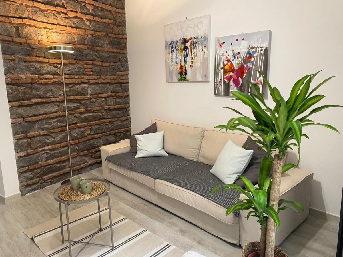 Apartment Alfonzetti-5 Min Walk To Central Train And Bus Station カターニア エクステリア 写真